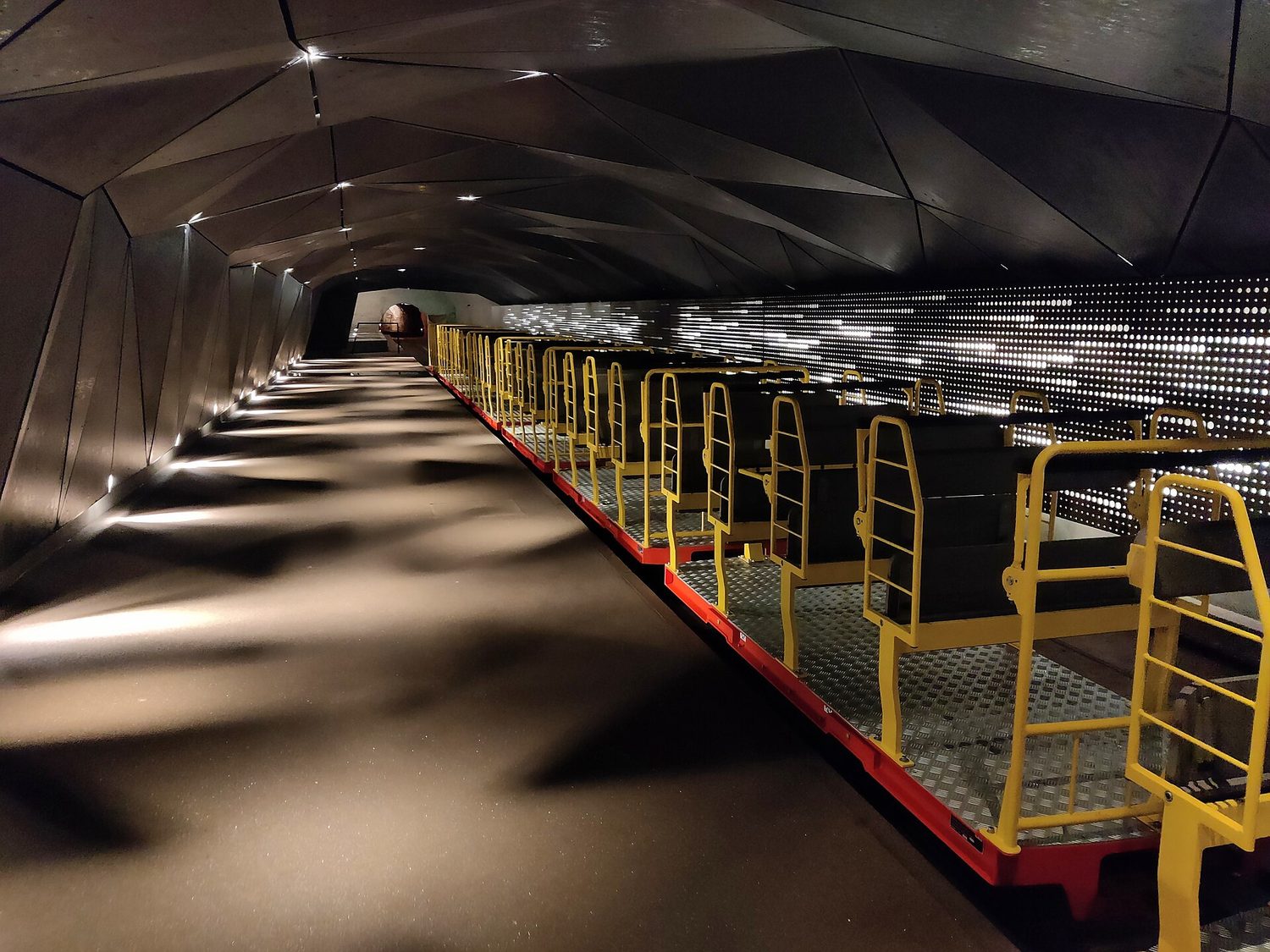 The electric cave train in the tunnel